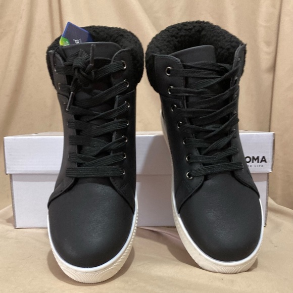 NWT Sonoma Goods For Life® Kinsleyy Women's Faux-Fur High Top Sneakers Size 6 - Picture 6 of 12